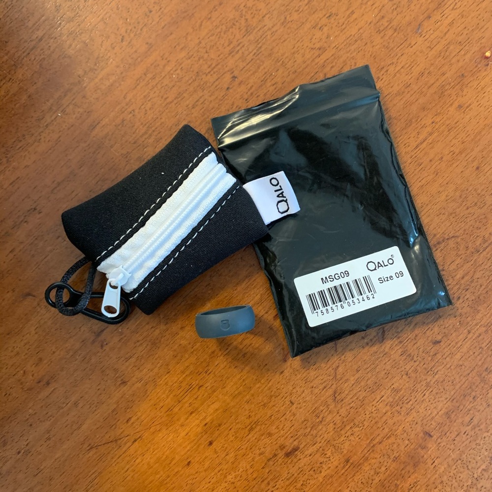 QALO silicone ring sz 9 charcoal grey